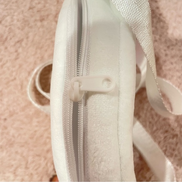 Cinnamoroll Plush Crossbody Bag - Picture 4 of 5